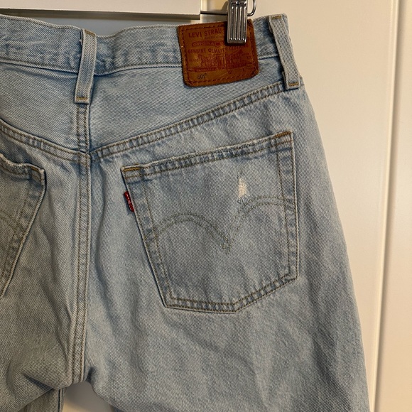 Levi’s 501 High Rise Boyfriend Fit Shorts - Picture 5 of 7